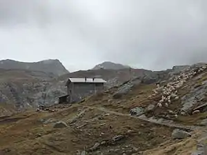 Rifugio Alberto Deffeyes auf den letzten Metern des Anstiegs