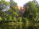 Schloss Ehrenhain mit Park und Teich