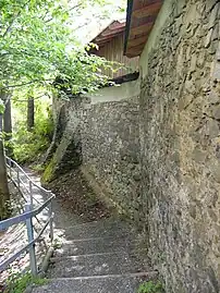 Reste der Wehrmauer