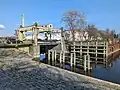Hubbrücke über den Hafenkanal