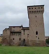 Südseite der Rocca Estense nach dem Erdbeben am 20. Mai 2012