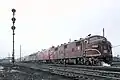 Mehrere E7A der Chicago, Rock Island and Pacific Railroad in Englewood (April 1965)