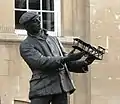 Detail der Charles Rolls Statue