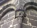 Romanische Kirche - Schmuck an der Abside