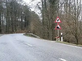 D'N8 zwischen Kreuzerbuch am Anfang der N8 in Richtung Saeul