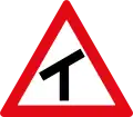 W106: T-Kreuzung – schräg rechts*