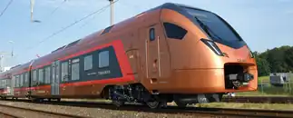 Der Voralpen-Express verkehrte als lokomotivbespannter Pendelzug, bis ihn die Schweizerische Südostbahn 2019 durch Traverso-Triebzüge ersetzte.