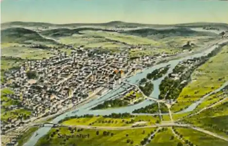 Schweinfurt mit Schweinfurter Rhön um 1910.Südlich des Mains (auf dem Bild rechts) das Schweinfurter Becken