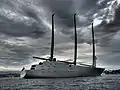 SY A vor Antibes ankernd