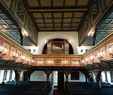 Orgel auf Empore