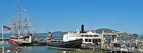 Historische Schiffe am Hyde Street Pier, San Francisco Maritime National Historical Park