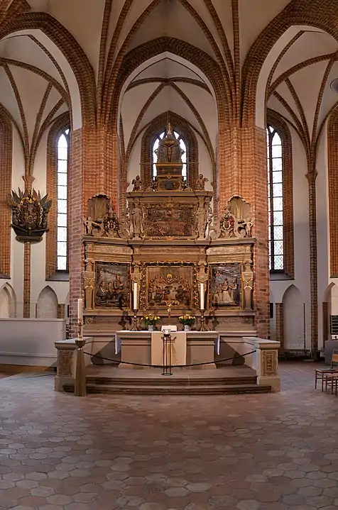 Der Flügelaltar von 1582.