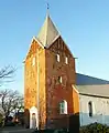 Unverdeckter Kirchturm(H = 31 m) der St. Nikolaus-Kirche in Ballum Sogn (2020)