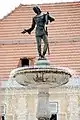 Walther-von-der-Vogelweide-Brunnen auf dem Hauptplatz