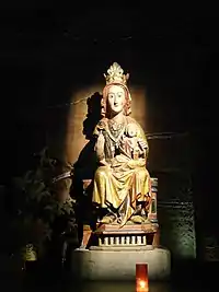 Gotische Marienfigur, die heute in der Höhle aufgestellt ist.