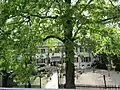 Herrenhaus (Biergarten), Ansicht von der Hauptstraße aus