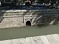 Der Kanal Schahrud mit dem Zufluss für den Teich Labi Hovuz