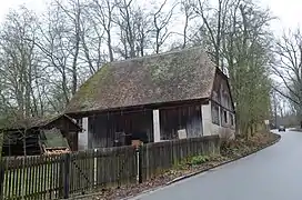 Stadel mit Halbwalmdach
