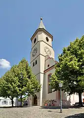 Schliengen: Barockkirche mit aufgestocktem und barockisiertem gotischen Turm