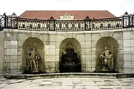 Brunnengrotte (4a)