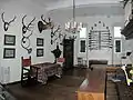 Jagdzimmer über der Küche