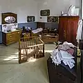 Ein Wohnraum zeitgerecht eingerichtet