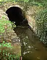 Der bei Ausgrabungen freigelegte Abflusskanal unter dem Schloss