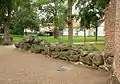 Wieder hergestelltes Feldsteinfundament am Amtsturm