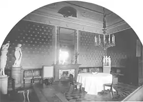 Rotes Zimmer der Königin (= Nr. 14).