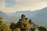 Nordwestflanke mit Bergfried im Herbst