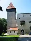 Haupteingang mit Turm