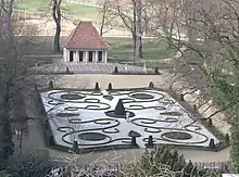 Barockgarten (Broderie-Parterre) mit Teehaus