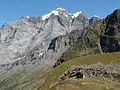 Schmadrihütte mit Jungfrau (Bildmitte)