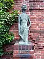 Skulptur „Schreitende“, Paula-Modersohn-Becker-Museum in Bremen