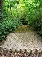 und endet in Kaltental verdolt vor der Mündung in den Nesenbach