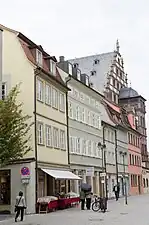 Rechts Rathaus-Erker