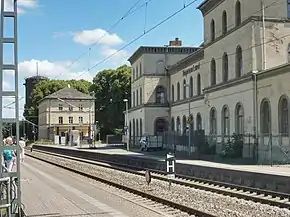 Schweriner Gleise, Wasserturm, Post- und Empfangsgebäude