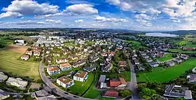Panorama von Schwerzenbach, im Hintergrund der Greifensee