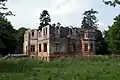 Seitenansicht der Ruine des neuen Herrenhauses
