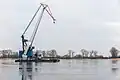 Schwimmkran Athlet III auf der Weser