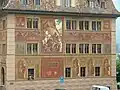 Das Rathaus von Schwyz mit Fassadenmalerei