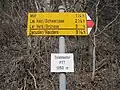 Wegweiser mit Höhenangabe