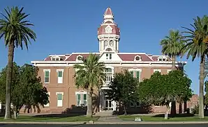 Das 1891 erbaute Pinal County Courthouse in Florence ist seit August 1978 im NRHP eingetragen.