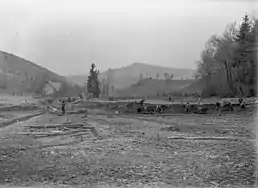 Arbeiten zur Vertiefung im oberen Teil mithilfe einer Feldbahn, 1919–1920