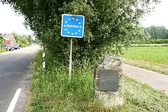 Gedenkstein zur Markierung der westlichsten Landesstelle Deutschlands beim Haus Groevenkamp