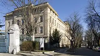 ehemal. NÖ Landes-Zentralkinderheim heute zum Teil Frauenklinik Semmelweis
