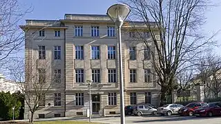 Haus 1, Westseite