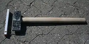 Setzhammer mit einer Schneide
