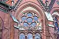 Detail der Fenster des Querschiffs von außen
