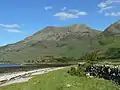 Blick vom Nordufer von Loch Hourn, östlich von Arnisdale, zum Beinn Sgritheall